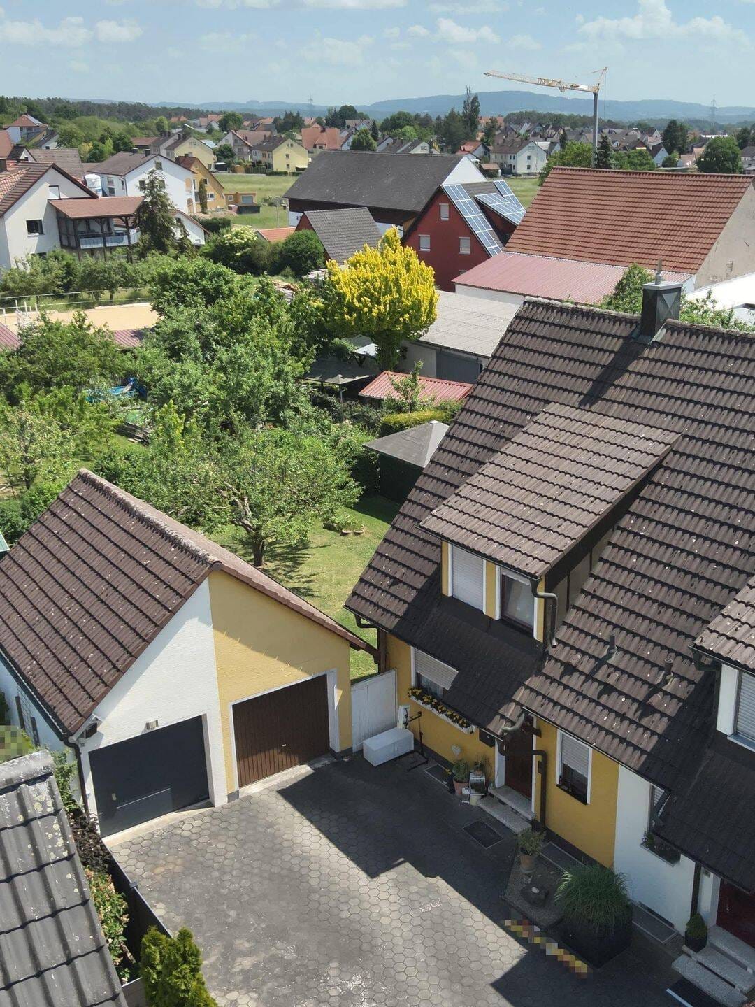 Immobilie in Heroldsbach - Gepflegte Doppelhaushälfte mit idyllischen Garten in ruhiger und attraktiver Lage in Heroldsbach - Bild 1