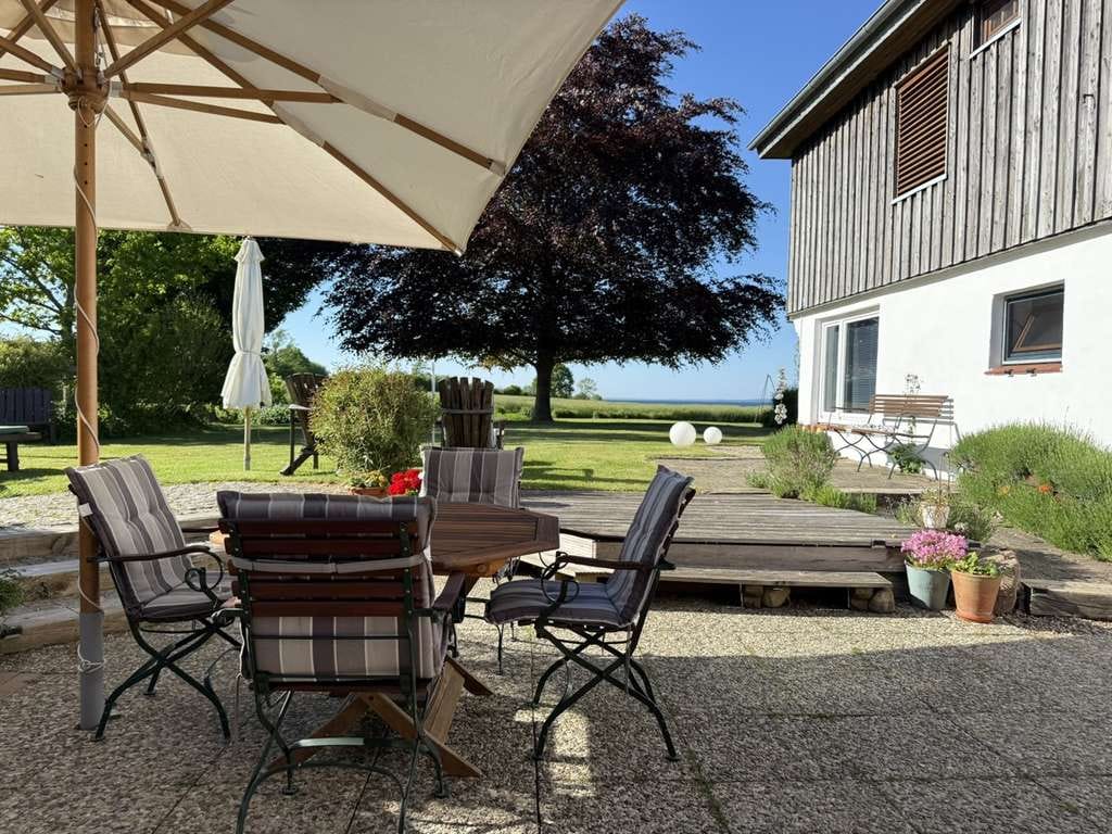 Immobilie in Niesgrau - Landhaus an der Ostsee mit parkähnlichem Garten und Blick auf 
die Geltinger Bucht! - Bild 3