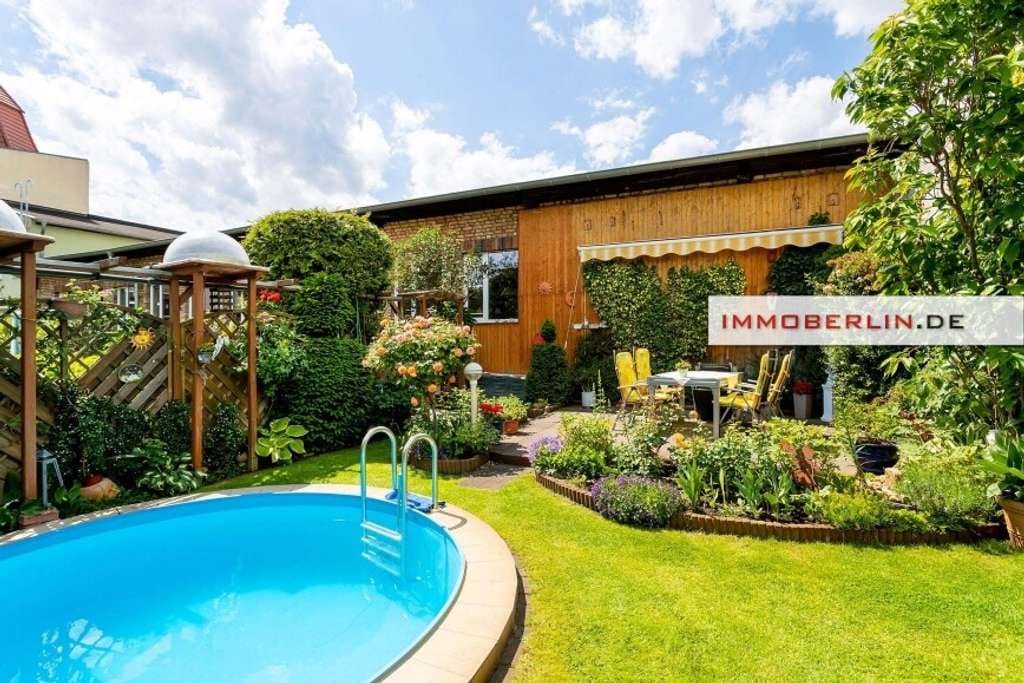 Immobilie in Luckenwalde - IMMOBERLIN.DE - Sympathisches Haus mit schönem Sonnengarten + Garage in guter Infrastruktur - Bild 0