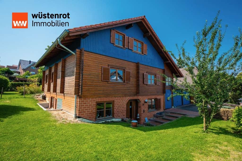 Immobilie in Nieste - +++ Wunderschönes und einzigartiges Blockhaus mit 2 Garagen auf ruhigem Südgrundstück +++ - Bild 1