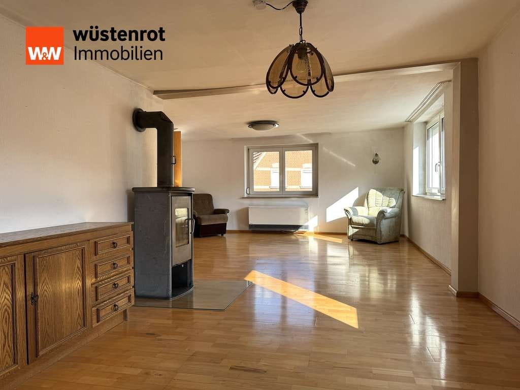 Immobilie in Gomadingen - CHARMANTES BAUERNHAUS MIT SCHEUNE, GROßEM BALKON & AUSBAUPOTENTIAL - Bild 1