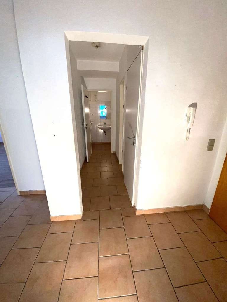 Immobilie in Frechen - Geräumige Erdgeschosswohnung für Eigennutzer und Kapitalanleger - Bild 1