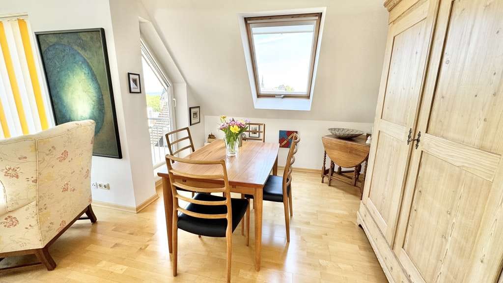 Immobilie in Kiedrich - * Kiedrich: Wohnen mit Ausblick – großzügige Maisonettewohnung mit zwei Balkonen und einer Loggia * - Bild 2