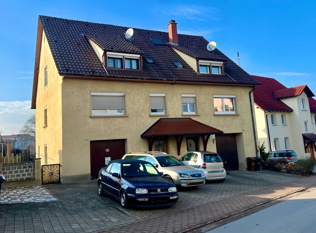 Immobilie in Mühlhausen-Ehingen - Charmante Doppelhaushälfte mit Garten, Terrasse und viel Potenzial in zentraler Lage von Mühlhausen - Bild 0