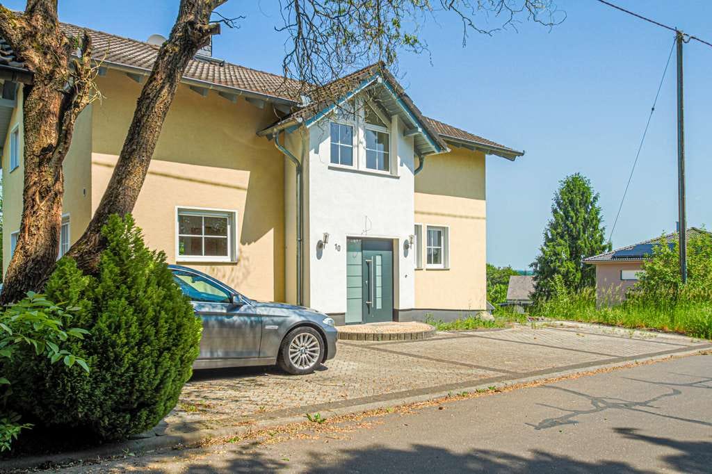 Immobilie in Bürdenbach - Sofort bezugsfrei: Gepflegtes Einfamilienhaus mit ELW – nur 10 min. bis zur A3! - Bild 2