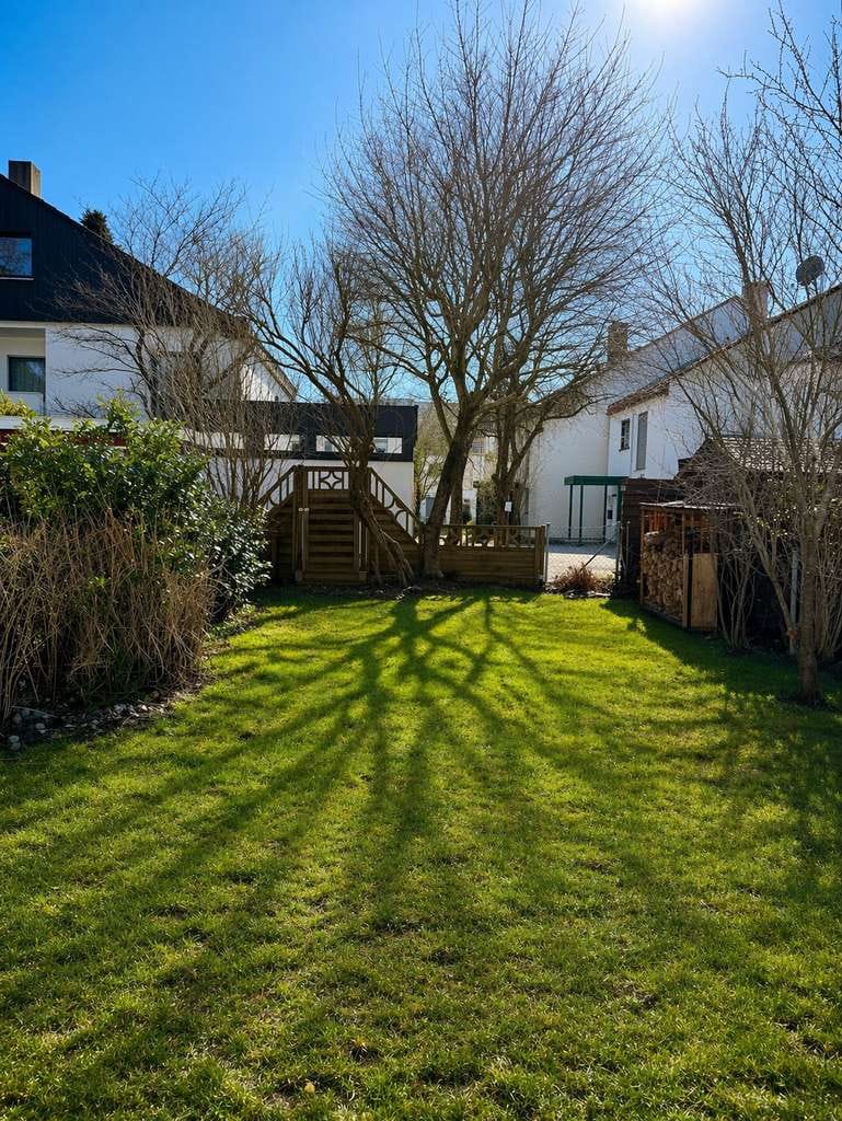 Immobilie in Grasbrunn - Energetisch kernsaniertes Reihenmittelhaus mit großen Garten nahe Natur- perfekt für Familien  - Bild 2