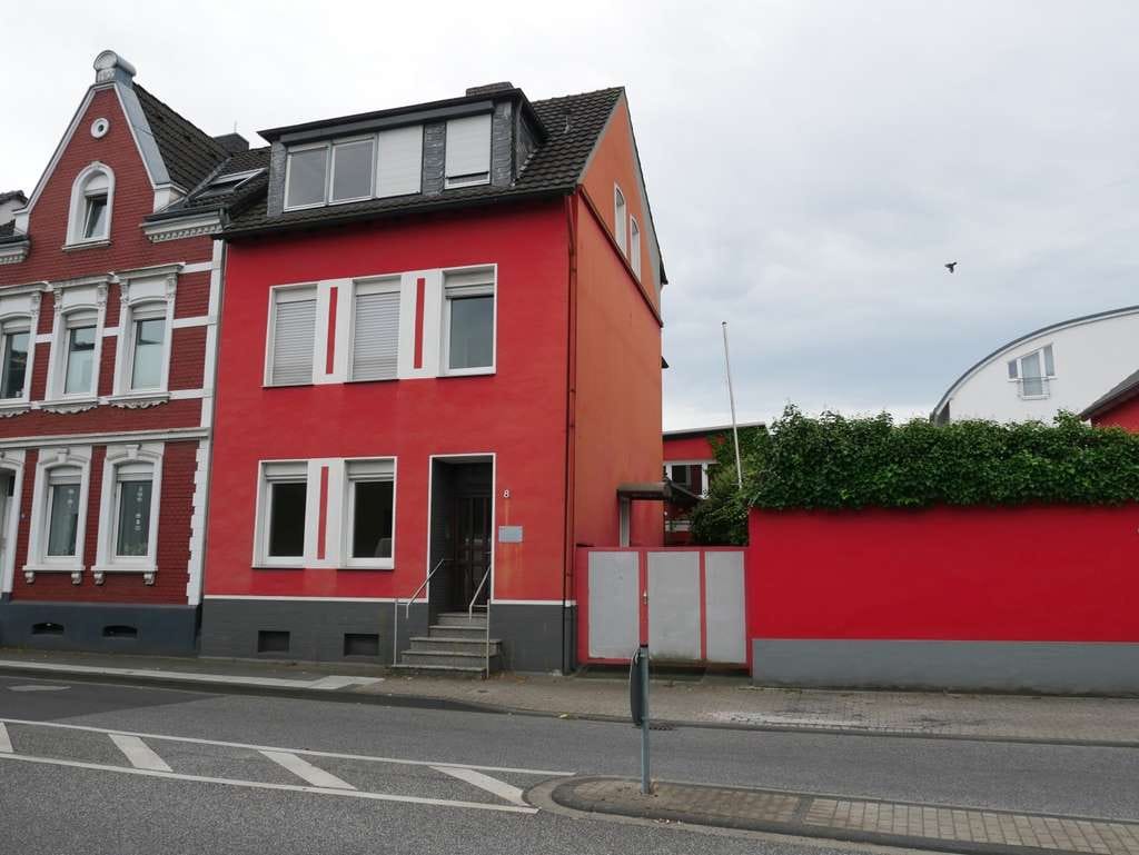 Immobilie in Siegburg - Einfamilienhaus 7 Zimmer, Büro, Werkstatt oder weitere Wohnung - Bild 0