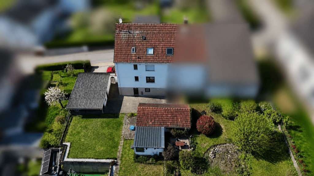 Immobilie in Friedrichsthal - Familienfreundliche Doppelhaushälfte in ruhiger Wohnlage von Friedrichsthal! - Bild 2