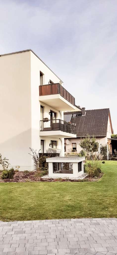 Immobilie in Bentwisch - Provisionsfrei! Bezugsfrei! 2 Tiefgaragenplätze - Bild 0
