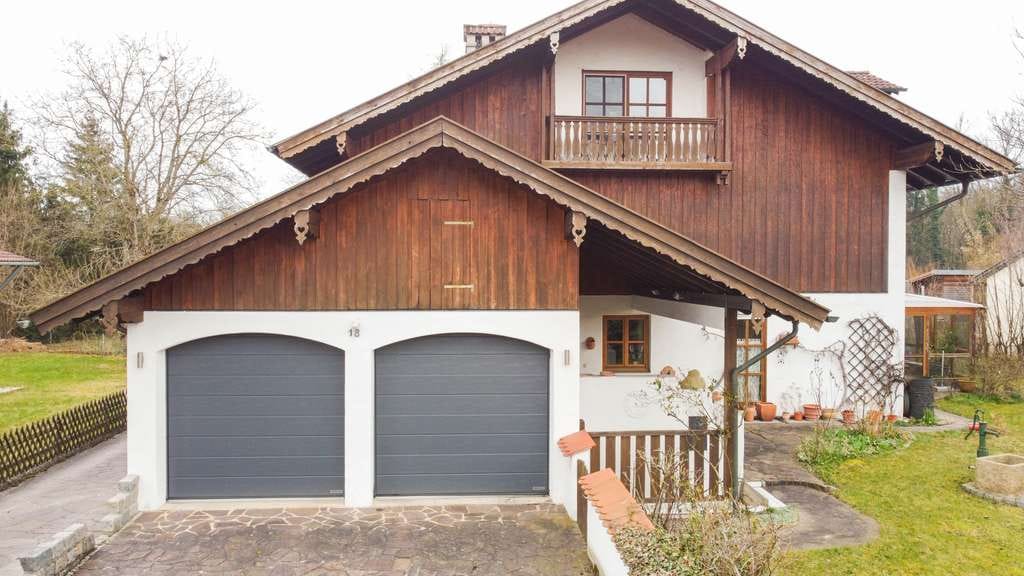 Immobilie in Tüßling - Viel Platz für die ganze Familie – Gepflegte DHH mit Wintergarten, Garten & Top-Grundriss - Bild 1