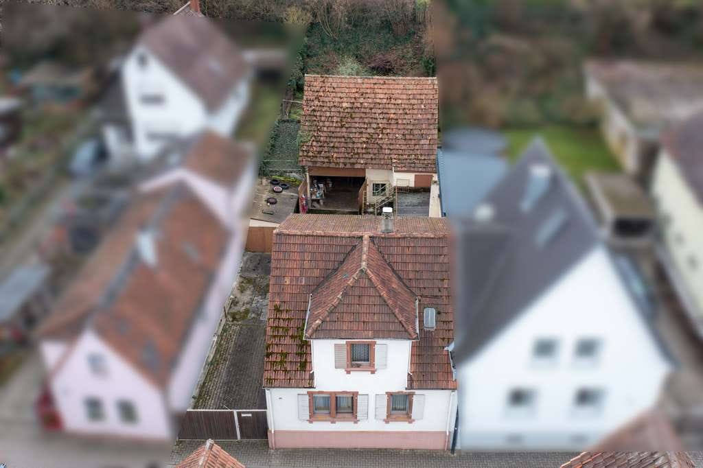 Immobilie in Insheim - EFH mit Potenzial, ausbaubarer Scheune und Garten - Bild 2