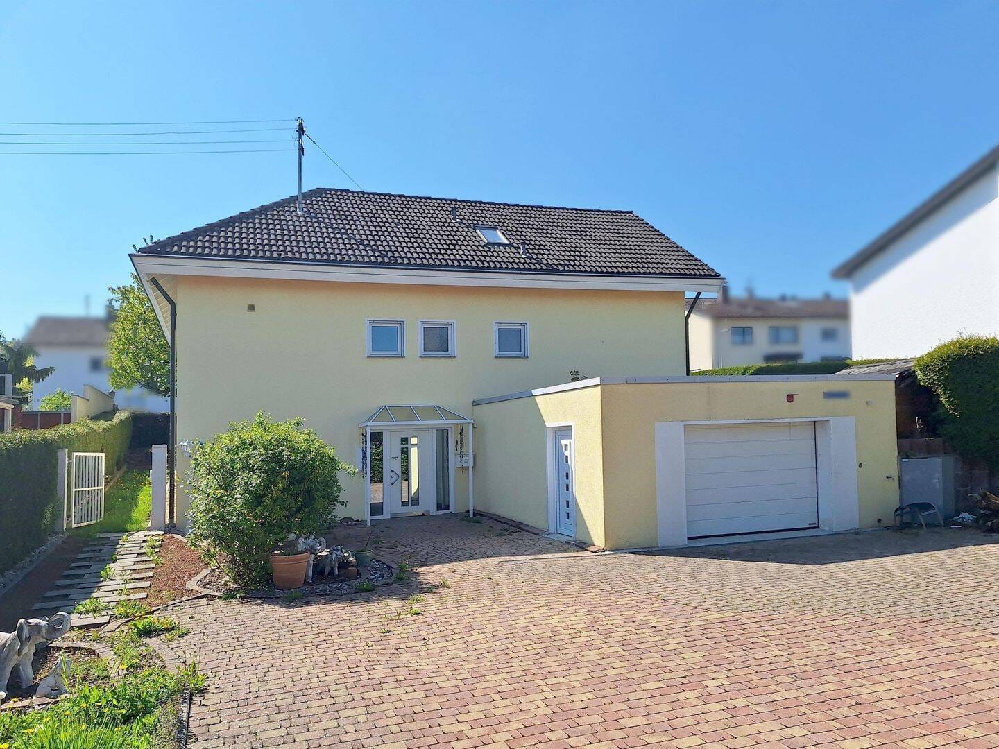 Immobilie in Birkenfeld - Wohnträume werden wahr - viel Platz und Komfort für die große Familie! - Bild 1