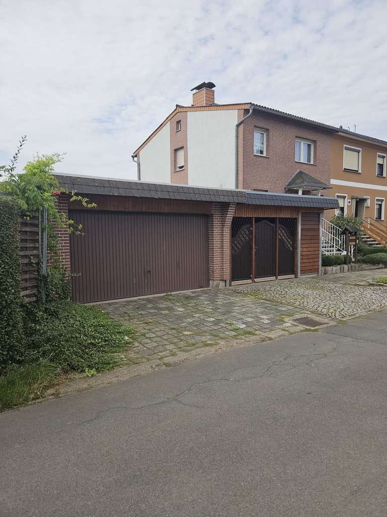 Immobilie in Allstedt - Doppelhaushälfte mit großen Garten und Pool - Bild 0