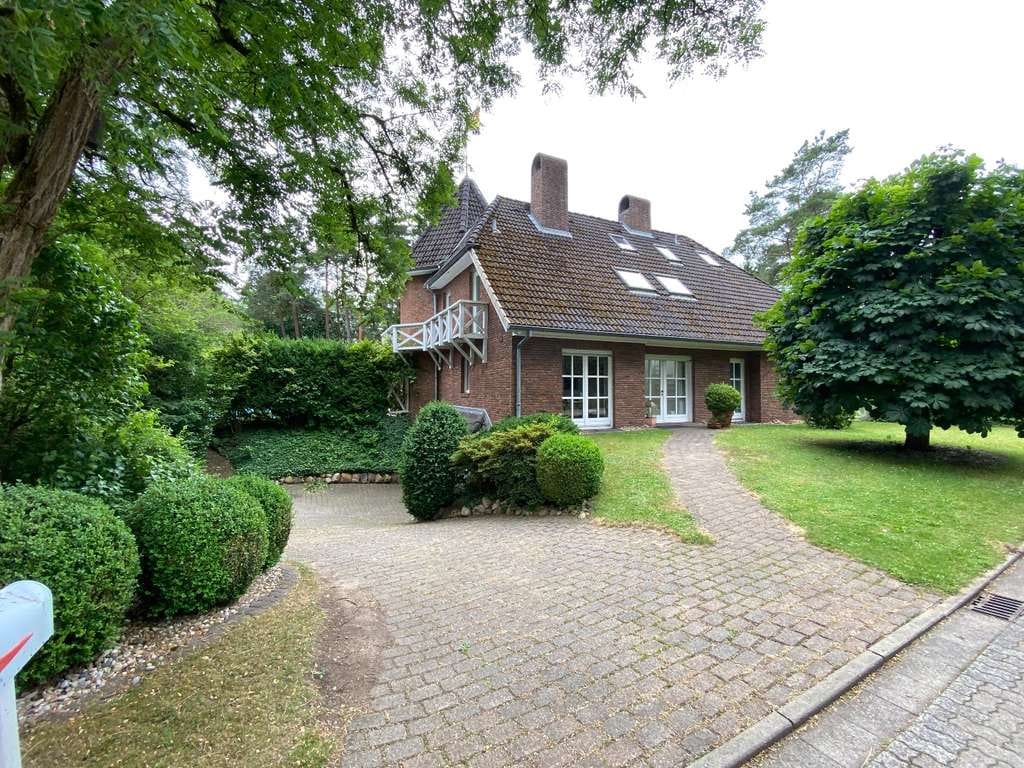 Immobilie in Buchholz in der Nordheide - Schnäppchen aus Insolvenz – Villa zum Sonderpreis - Bild 1