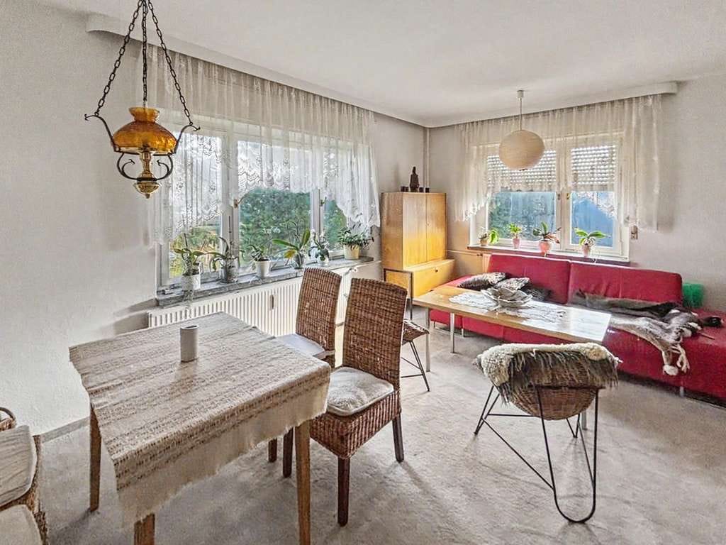 Immobilie in Zwönitz - Wecken Sie dieses Juwel aus seinem Dornröschen-Schlaf - Haus mit über 2.000 m² Grundstück in Zwönitz - Bild 4