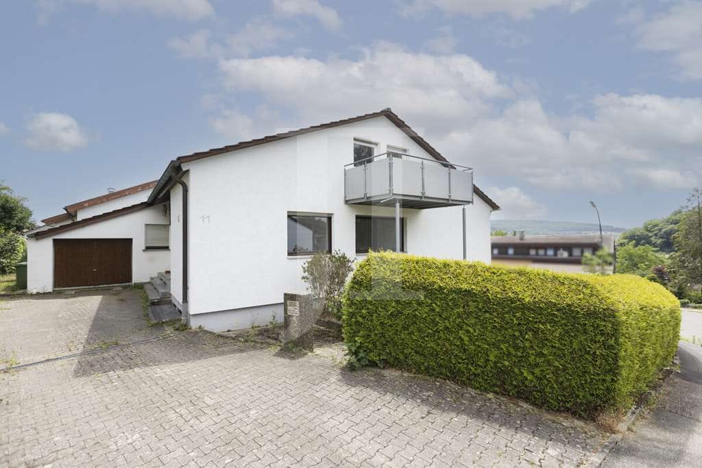Immobilie in Mühlacker - Dreifamilienhaus in schöner Lage von Enzberg - Bild 1