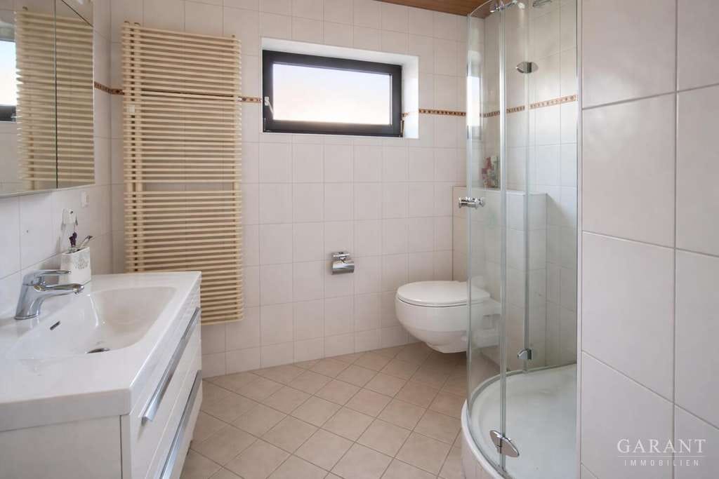 Immobilie in Hersbruck - 3-Zimmer-Wohnung mit Balkon in zentraler Lage von Hersbruck - ideal für Eigennutzer oder Anleger - Bild 4