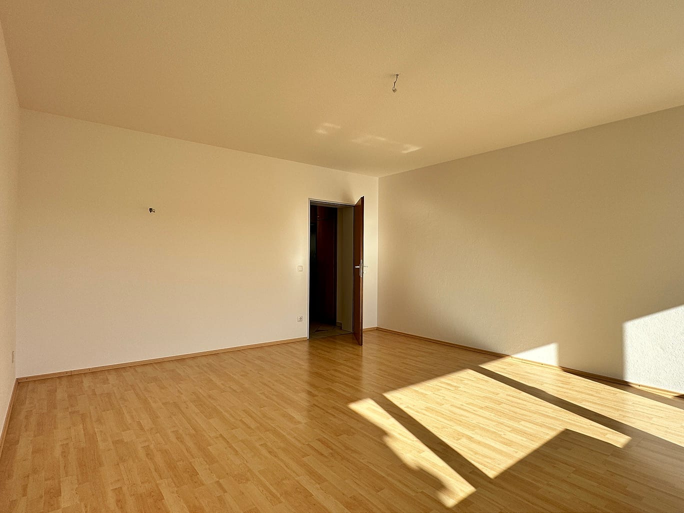Immobilie in Kolbermoor - Wohnen mit Weitblick: Sonnige 3-Zimmer-Wohnung mit Balkon und Bergpanorama - Bild 3