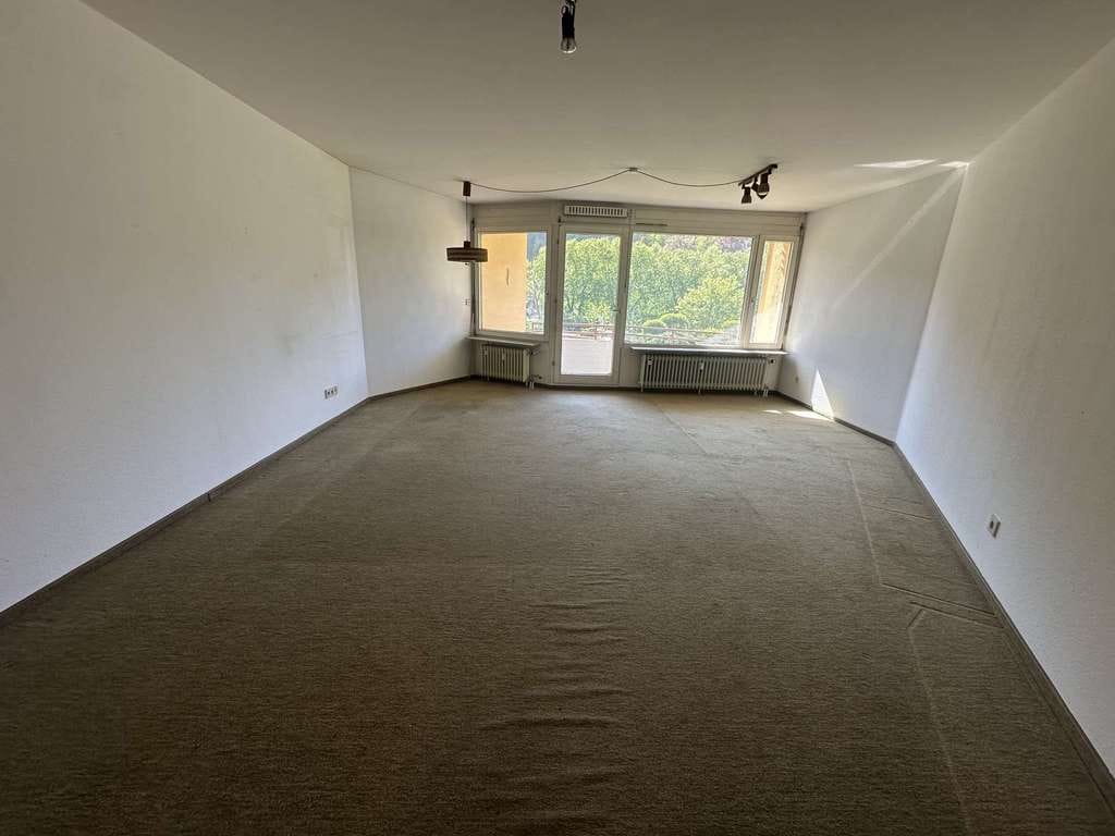 Immobilie in Bad Liebenzell - 1-Zimmer Wohnung mit Potenzial, Balkon und Garage in Bad Liebenzell - Bild 4