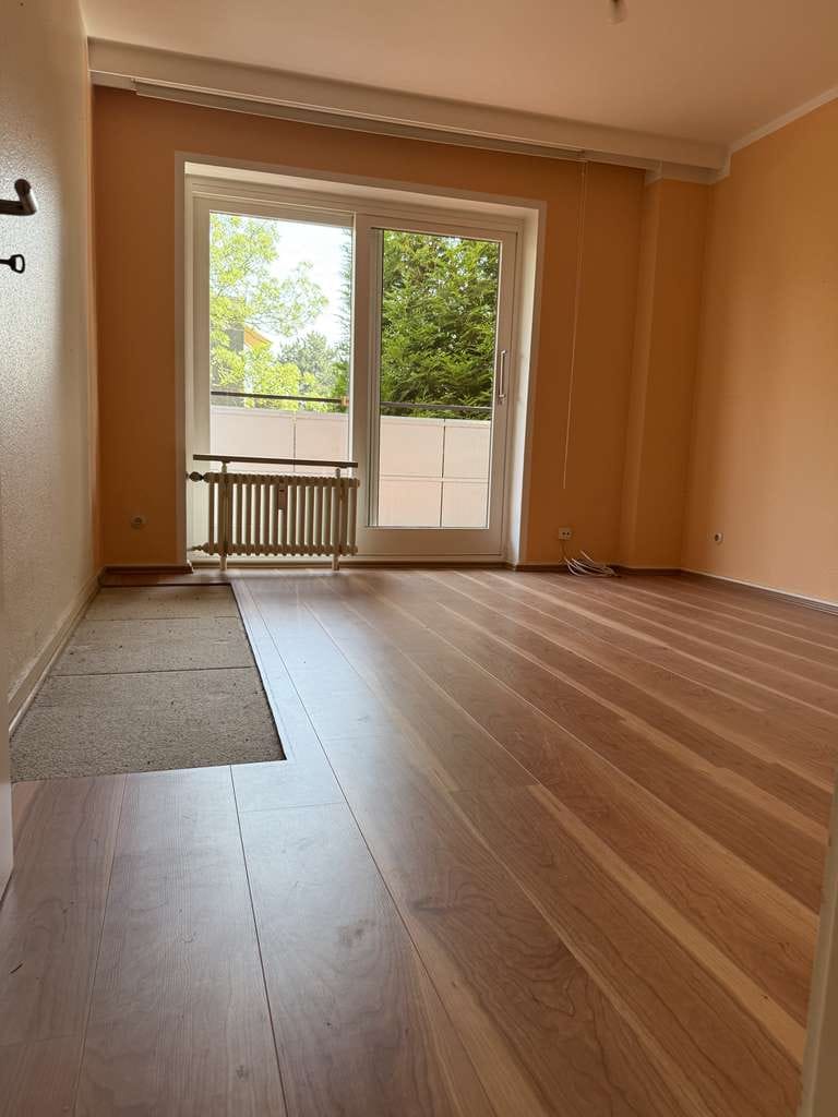 Immobilie in Meerbusch - Großzügige 4-Zimmer-Eigentumswohnung mit Sonnenbalkon in ruhiger Lage von Meerbusch-Büderich - Bild 4