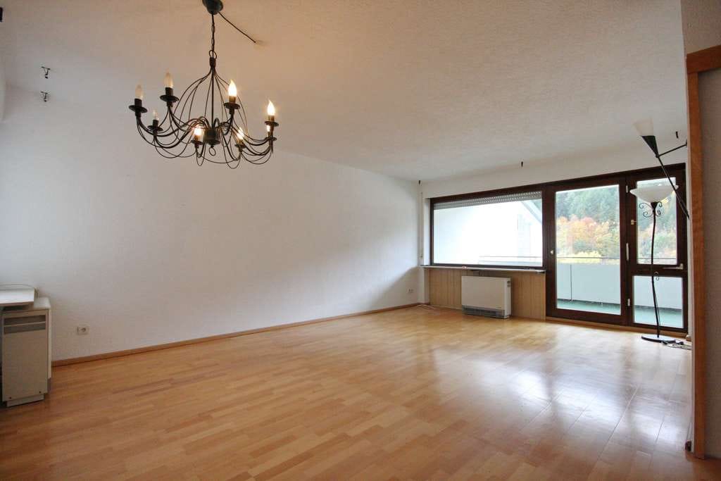 Immobilie in Höfen an der Enz - geräumige 3-Zimmer Wohnung mit Traumaussicht - Bild 4