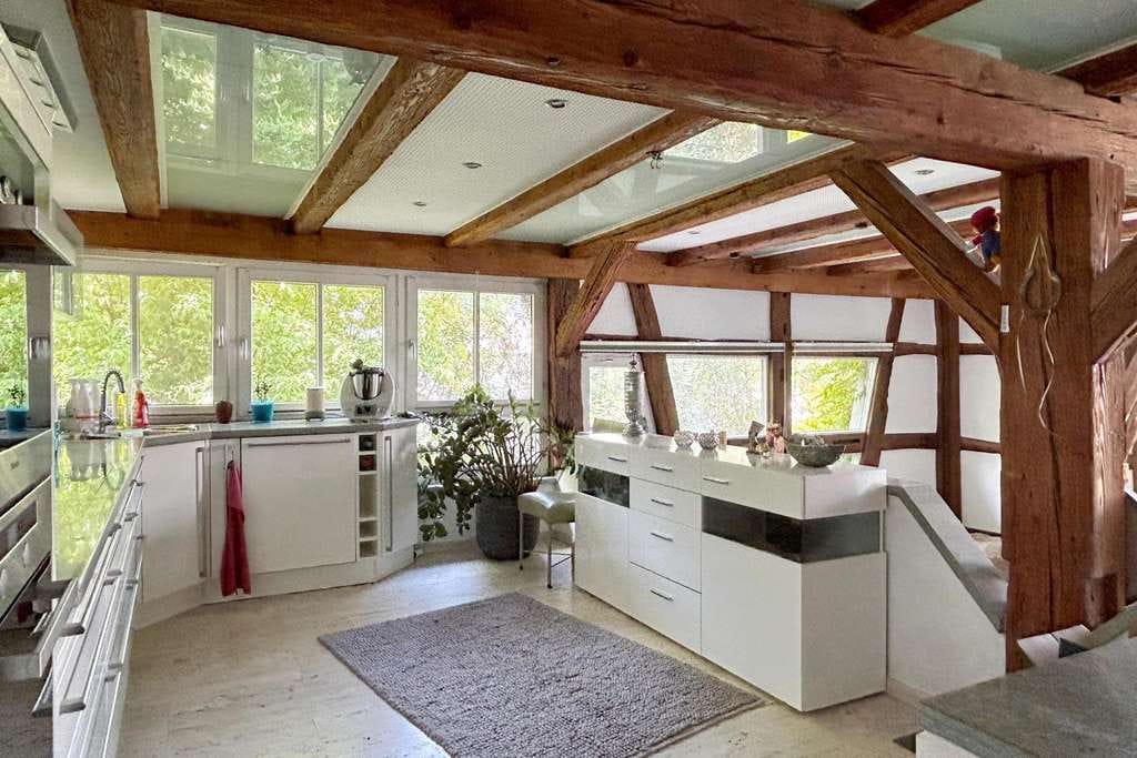Immobilie in Pleidelsheim - Elegantes Wohnen in historischem Ambiente! Kernsanierte Scheune mit Doppelgarage - Bild 4
