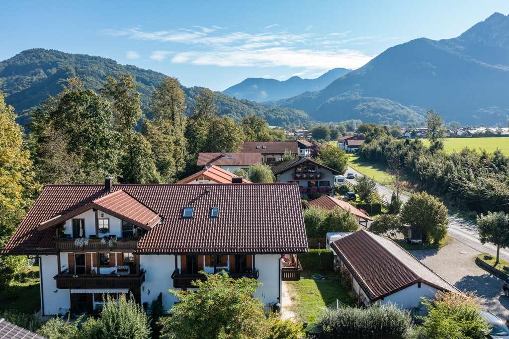 Immobilie in Nußdorf am Inn - Solide Kapitalanlage im Inntal: 
Aufgeteiltes Mehrfamilienhaus mit 6 Einheiten in idyllischer Lage - Bild 0