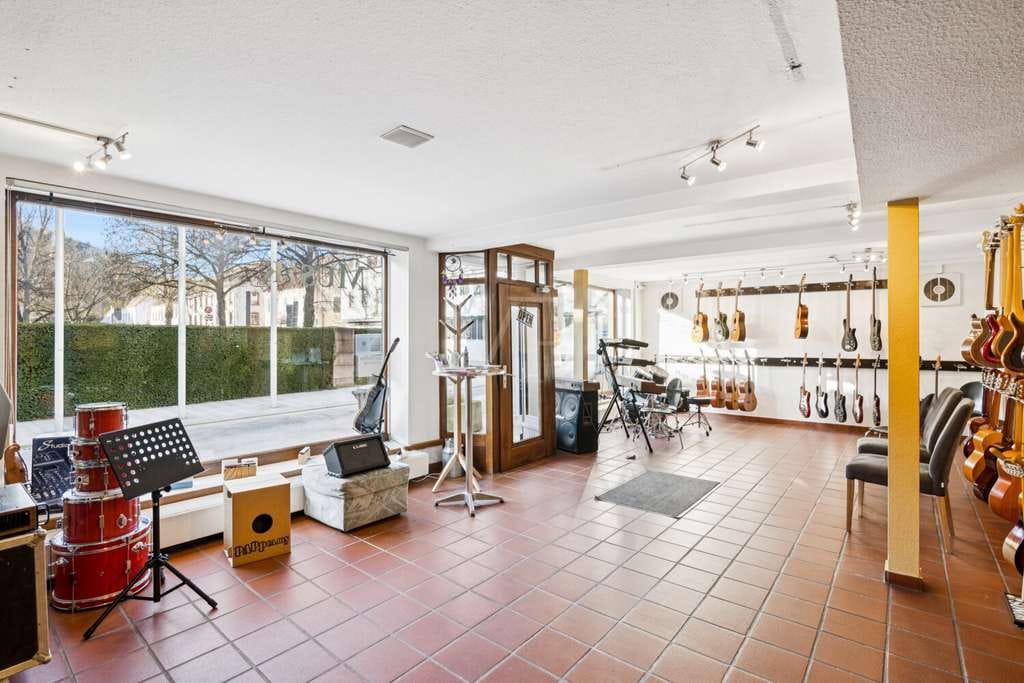 Immobilie in Landstuhl - Charmantes Wohn-und Geschäftshaus mit kunstvollem Charakter - Raum für Kreativität und Leben. - Bild 3