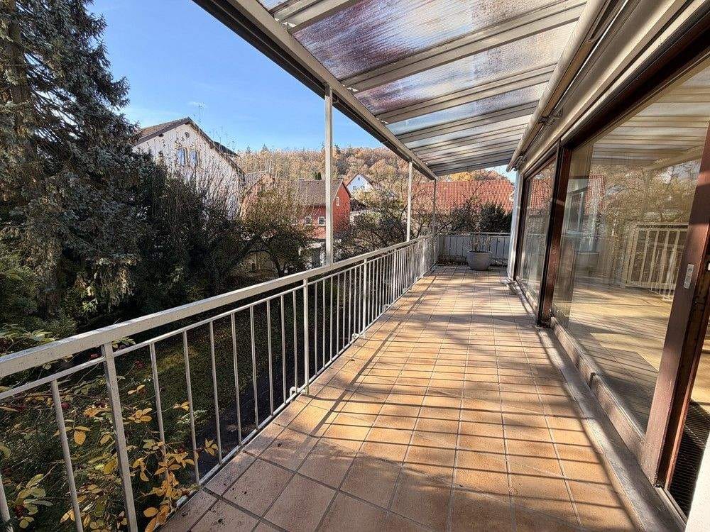 Immobilie in Treuchtlingen - DAS INVEST - Mehrfamilienhaus mit zwei Garagen, Carport und Garten - Bild 2