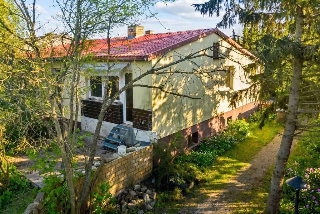 Immobilie in Nauen - KENSINGTON- Exklusiv - Raumwunder! Einfamilienhaus in Nauen, vollunterkellert mit Sanierungsbedarf - Bild 2