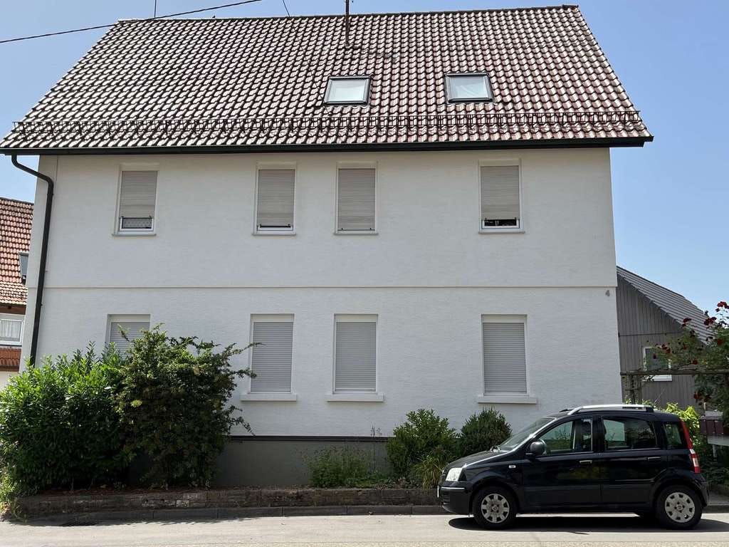 Immobilie in Weinstadt - Charmantes 3-Familienhaus mit Hofbereich in Weinstadt-Strümpfelbach - Bild 1