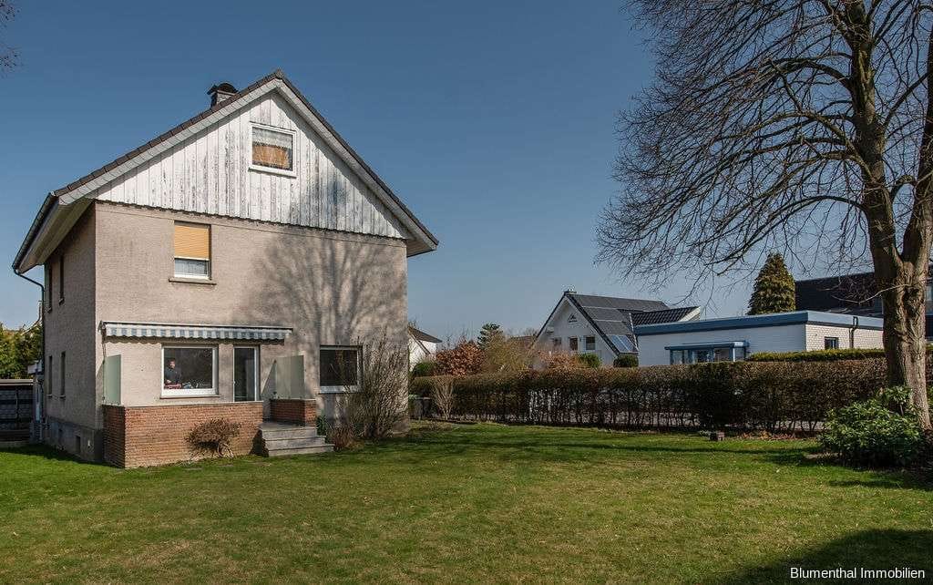 Immobilie in Enger - Zweifamilienhaus mit großzügigem Garten gen Süden in Westerenger - Bild 4