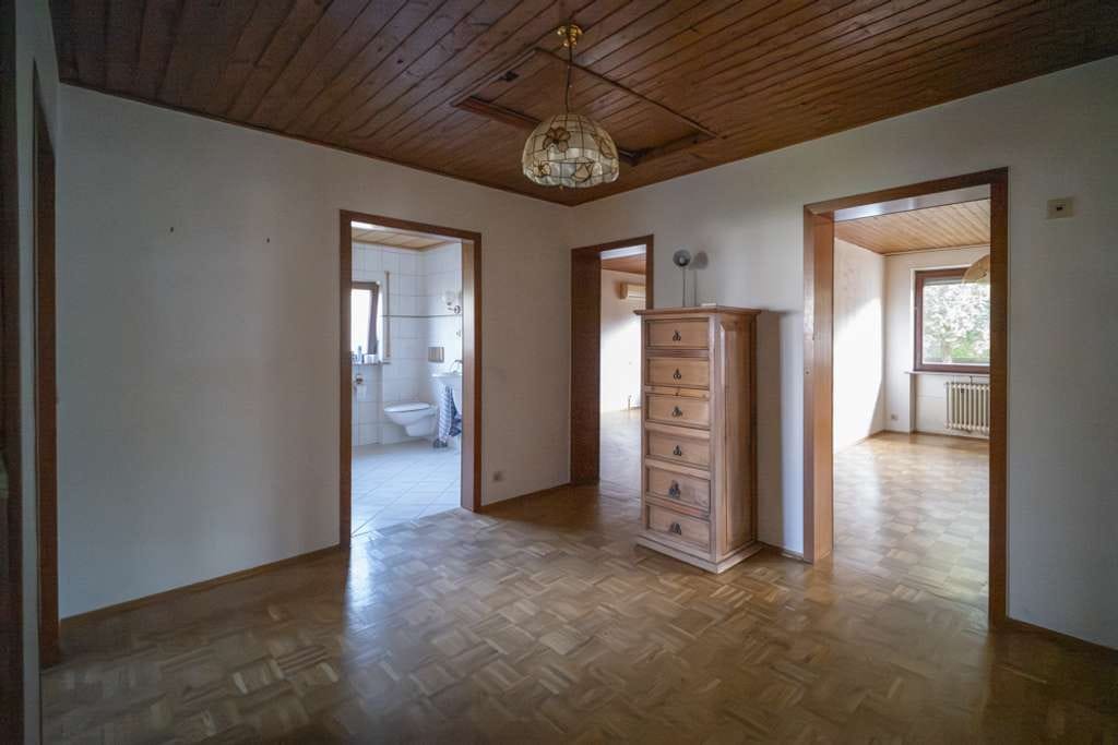 Immobilie in Mörfelden-Walldorf - Altes Haus, neue Träume – Sanierungsobjekt in Mörfelden-Walldorf - Bild 2