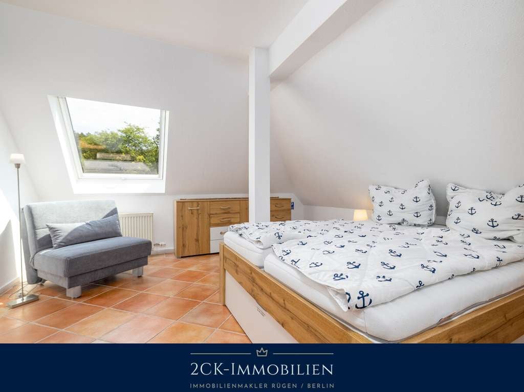 Immobilie in Sellin - Moderne 2-Zimmer-Maisonette mit Balkon & Stellplatz: Nur 350m zum idyllischen Hafen Seedorf! - Bild 2