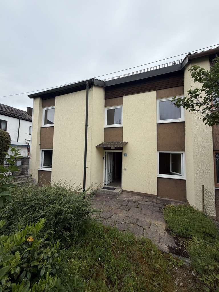 Immobilie in Isen - Reiheneckhaus mit zwei abgeschlossenen Wohnungen - tolle Aussicht - - Bild 0