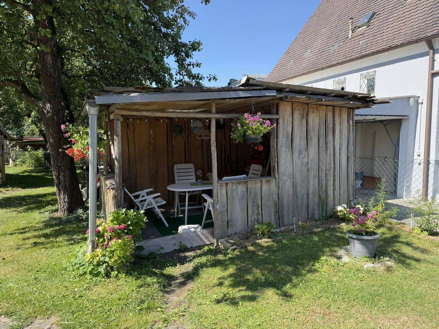 Immobilie in Schwabmünchen - Schönes großes Bauernhaus mit Einliegerwohnung auf 1230m² Grundstücksfläche - Bild 4