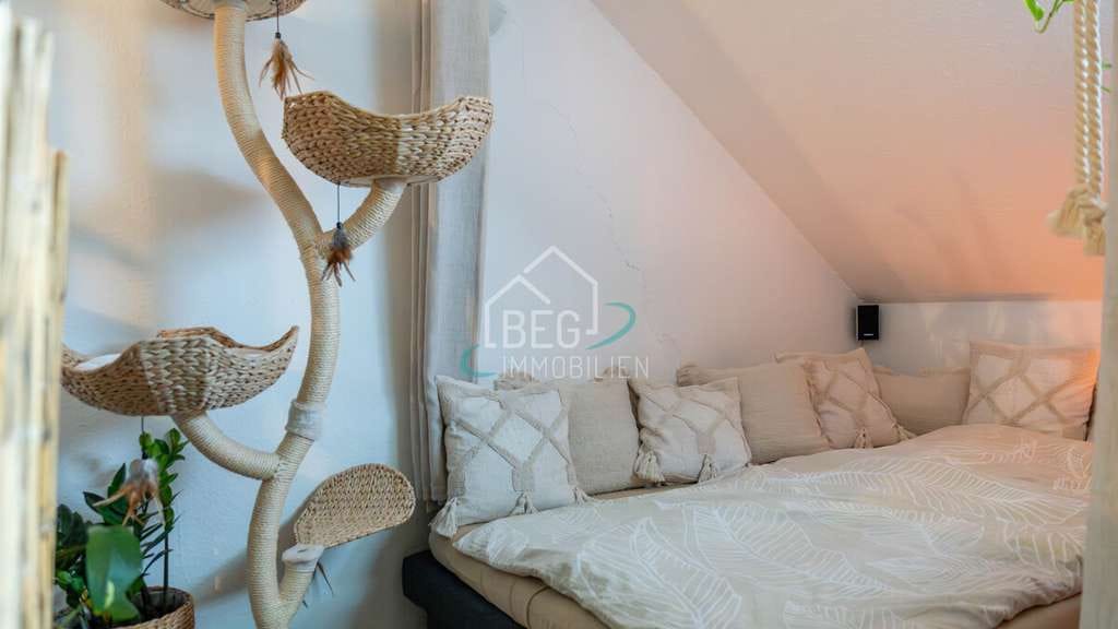 Immobilie in Köngen - Ideal für Singles oder Anleger: 1,5 Zimmer Maisonettewohnung mit Loggia & TG-Stellpatz - Bild 4