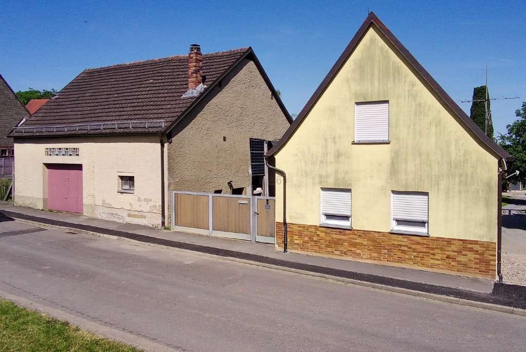 Immobilie in Werneck - Eigenes Haus statt Eigentumswohnung – mit großem Grundstück, Scheune, Dachterrasse und Top Anbindung - Bild 0