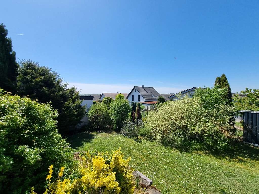 Immobilie in Hüffenhardt - Hochwertiges Einfamilienhaus auf großem Grundstück - Bild 3