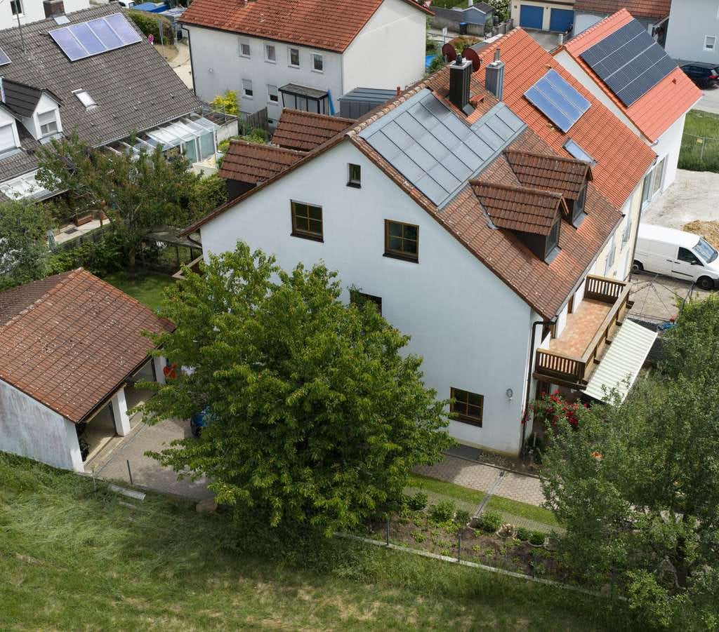 Immobilie in Weichs - Großzügige Doppelhaushälfte mit Garten, Doppelgarage in Weichs - Bild 0