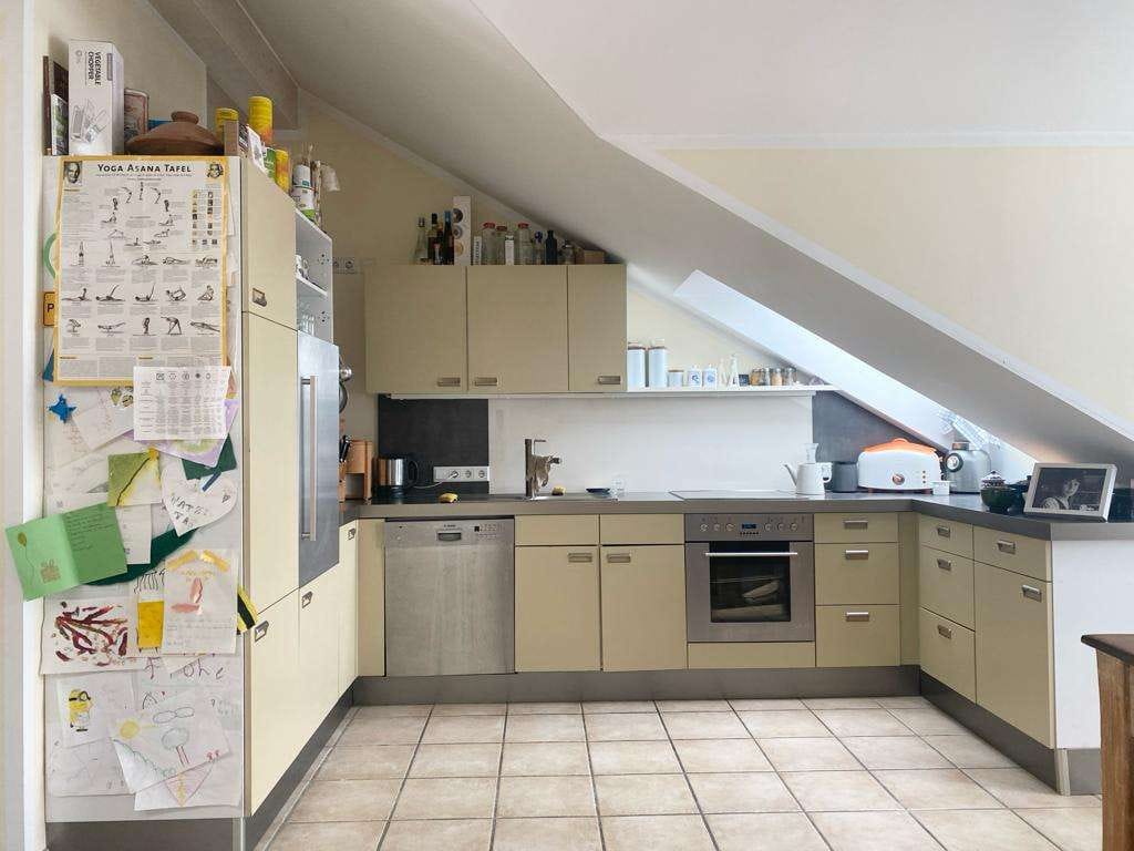 Immobilie in Forstern - MODERNE 3,5-ZIMMER-DACHWOHNUNG IN RUHIGER LAGE MIT EINZELGARAGE - Bild 4