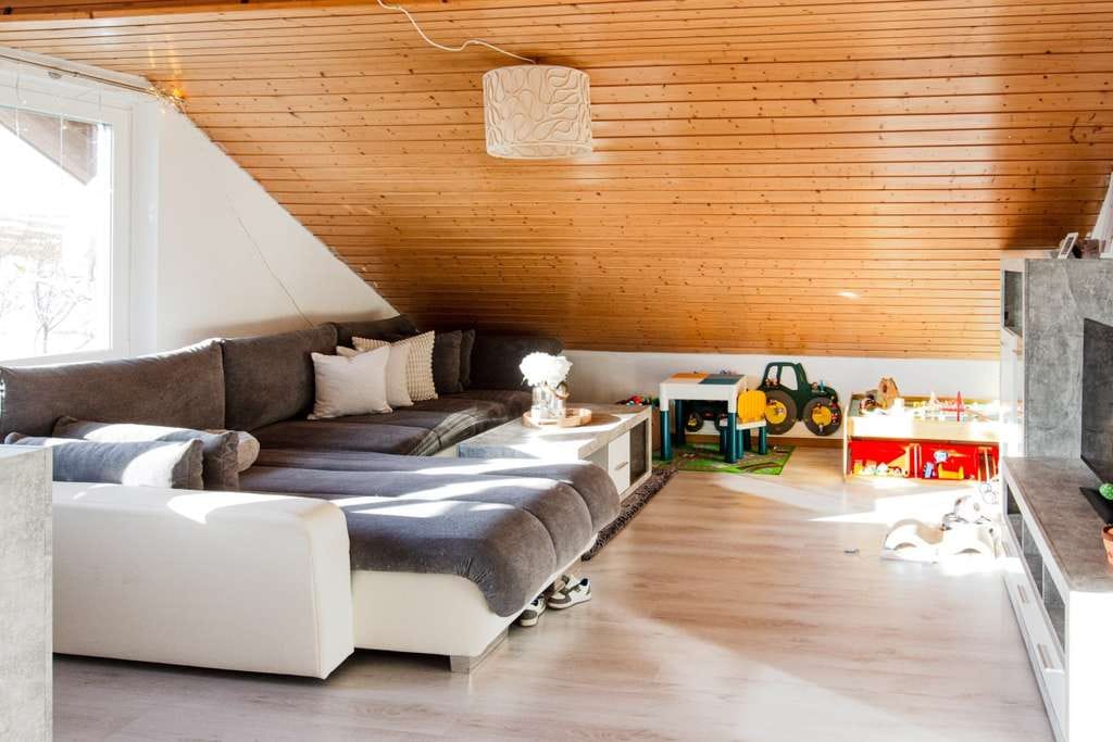 Immobilie in Schopfheim - Attraktive 4-Zimmer-DG-Wohnung in idyllischer Lage - Bild 0