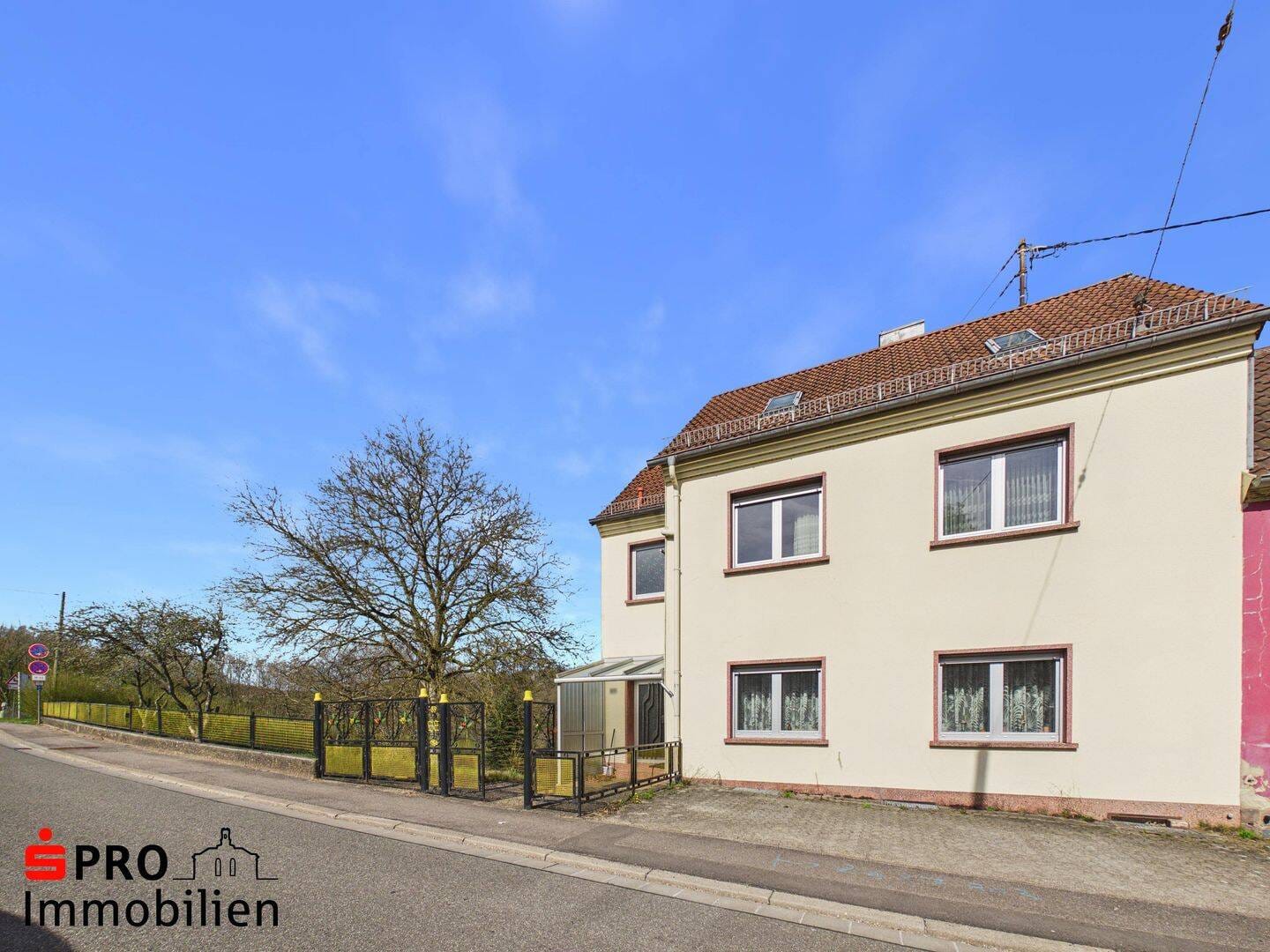 Immobilie in Ottweiler - Ein- bis Zweifamilienhaus mit separatem Baugrundstück! - Bild 1
