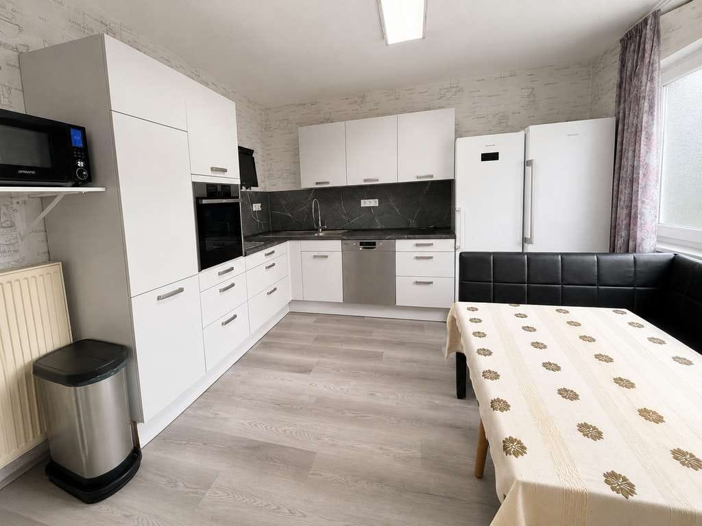 Immobilie in Wattenheim - Einfamilienhaus mit hochwertig modernisiertem Wohnbereich auf 1.080 m² Grundstück Garten/Pool - Bild 1