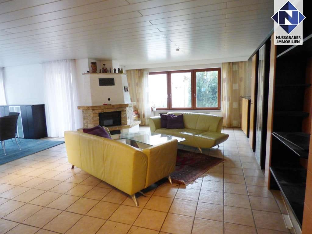 Immobilie in Wendlingen am Neckar - Großzügige Erdgeschosswohnung mit 3,5 Zimmern, Terrasse und Garten - Bild 1