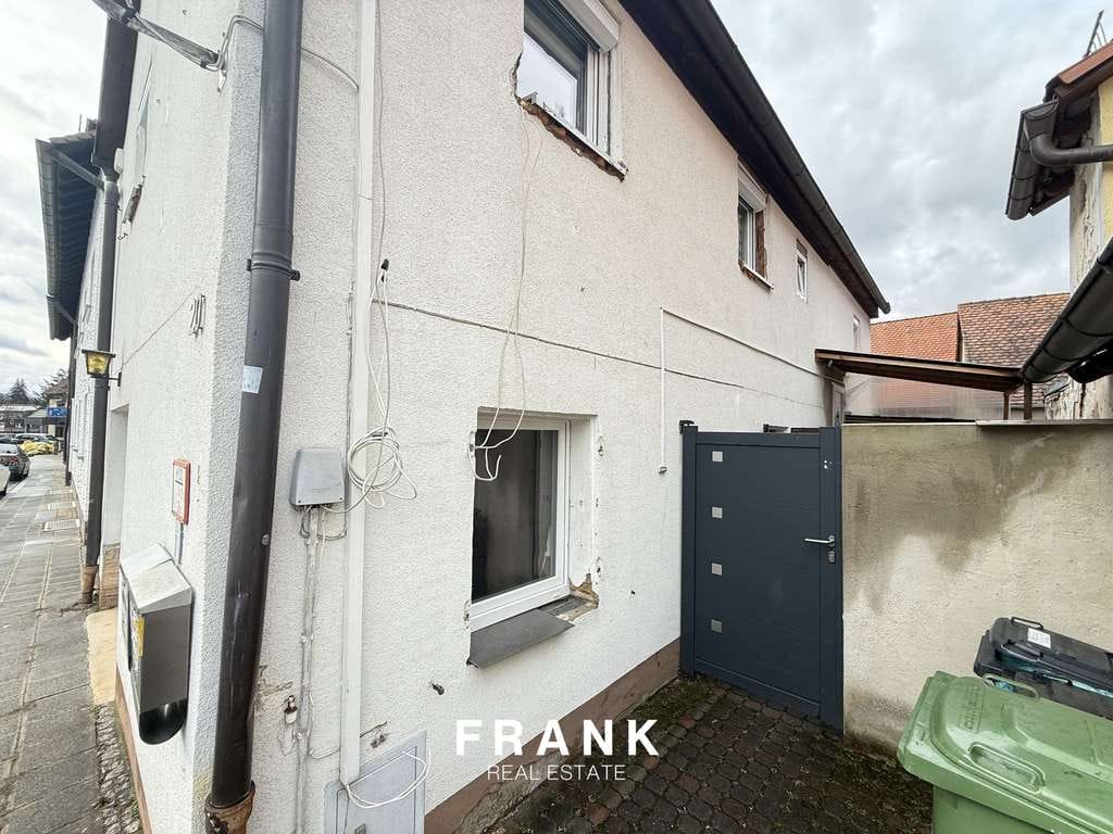 Immobilie in Lauf an der Pegnitz - Kleines Zweifamilienhaus mit vermieteter Erdgeschosswohnung in Lauf a. d. Pegnitz - Bild 3