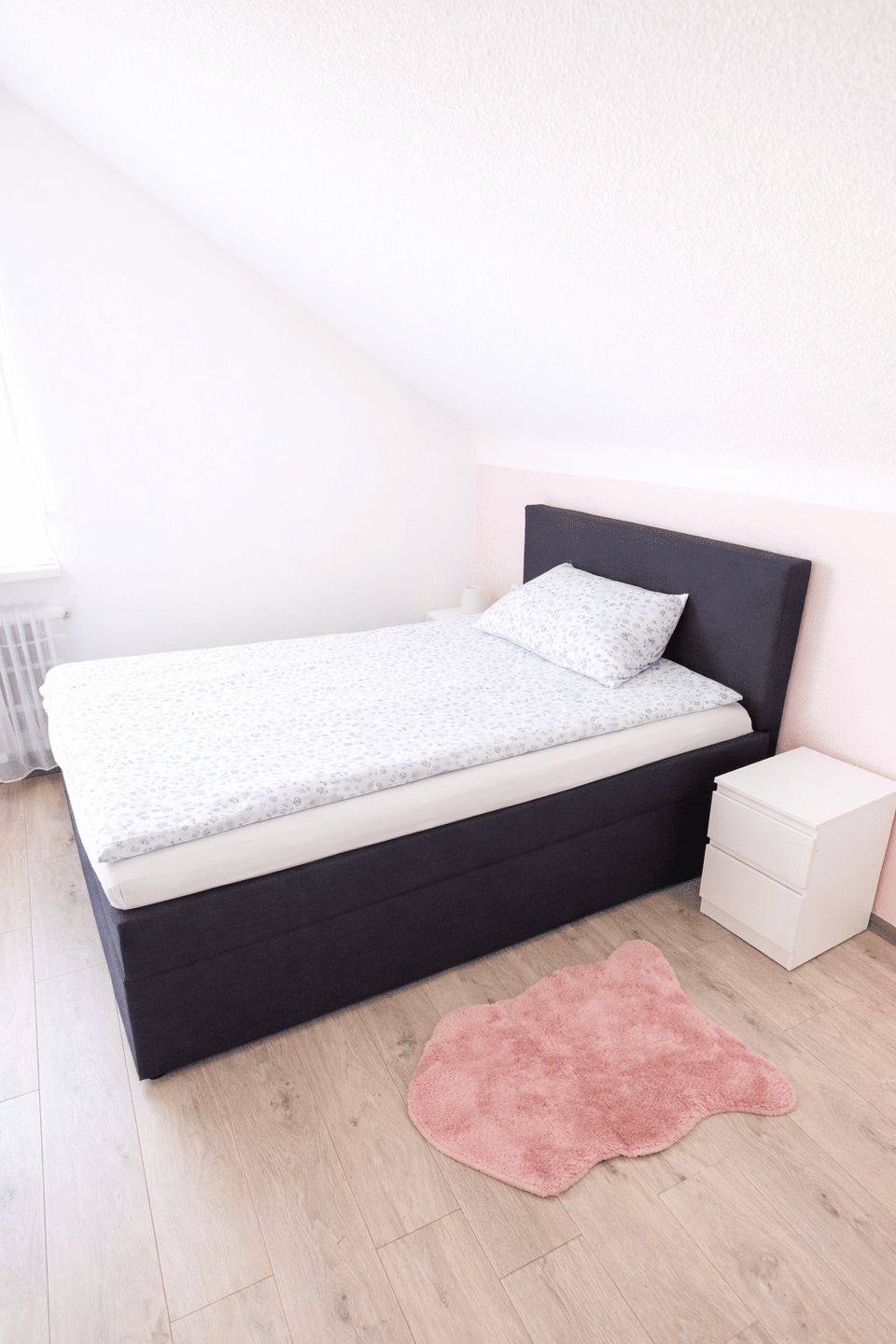 Immobilie in Oberderdingen - Helle 3-Zimmer-DG-Wohnung in Oberderdingen - Stellplatz, EBK und Gartenmitnutzung - Bild 4