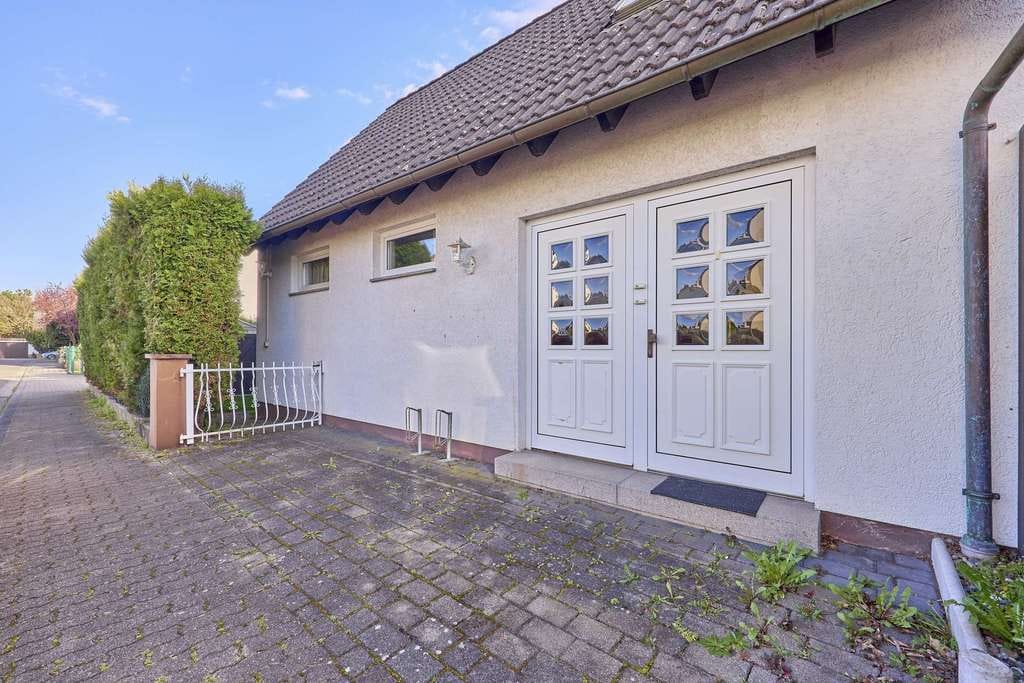 Immobilie in Neustadt an der Weinstraße - Einfamilienhaus mit separatem Gästehaus - Bild 2