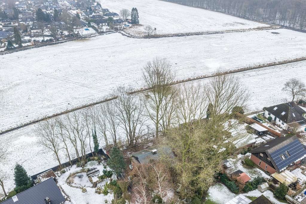 Immobilie in Sievershütten - Architekten-Fachwerk-Blockhaus mit offener Galerie - absolutes Unikat - direkte Feldrandlage mit wun - Bild 2