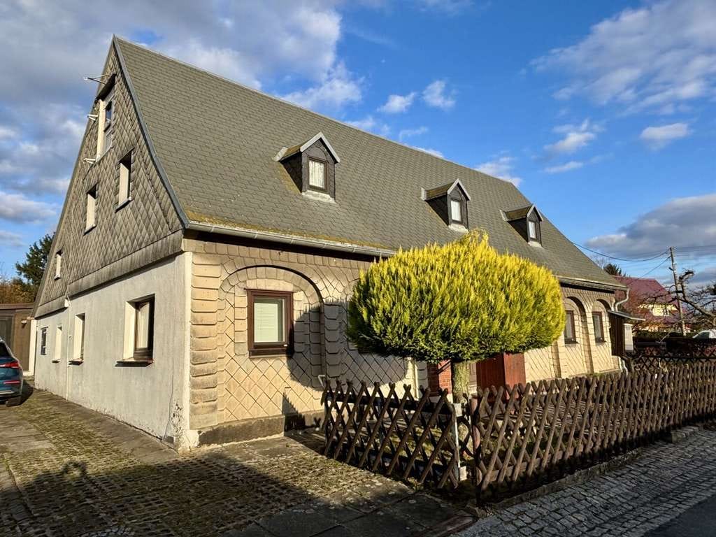Immobilie in Kottmar - Gepflegtes Wohnhaus mit Garagen - Bild 0